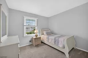 7 Chicopee Dr, Wayne Twp., NJ 07470 - Photo 18