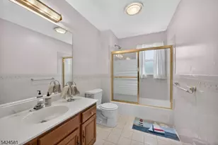 7 Chicopee Dr, Wayne Twp., NJ 07470 - Photo 22