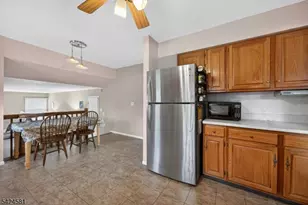 7 Chicopee Dr, Wayne Twp., NJ 07470 - Photo 12