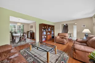 7 Chicopee Dr, Wayne Twp., NJ 07470 - Photo 6