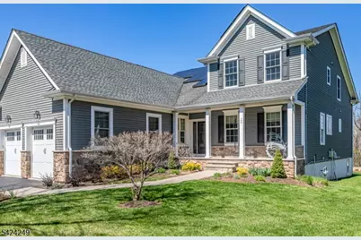 28 Bedford Dr, Montgomery Township, NJ 08558 - Photo 1