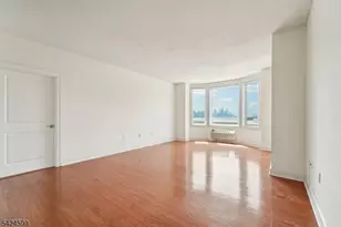 5311 City Pl, Edgewater, NJ 07020 - Photo 6