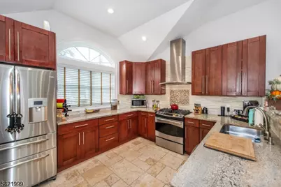 6 Melissa Dr, Totowa, NJ 07512 - Photo 10