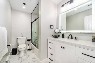 6 Melissa Dr, Totowa, NJ 07512 - Photo 2