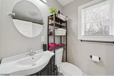 7 Jackson Ave, Vernon, NJ 07462 - Photo 8