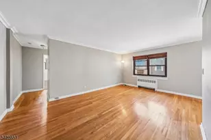 241 E Main St, Bergenfield, NJ 07621 - Photo 6