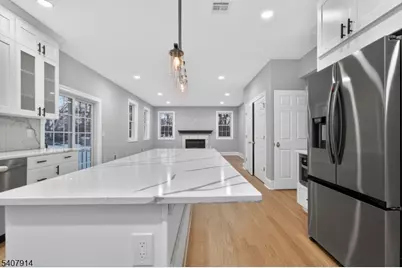 105 Woodfern Rd, Branchburg Township, NJ 08853 - Photo 8