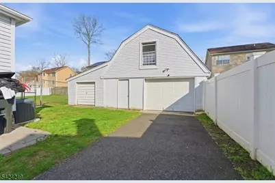 129 Willow Ave, Aberdeen Township, NJ 07747 - Photo 26