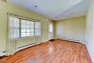 64 Hilltop Trl, Sparta Township, NJ 07871 - Photo 10