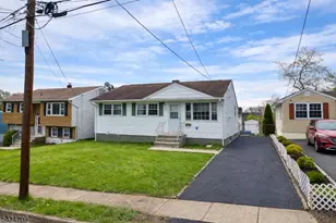 254 E George Pl, Woodbridge Township, NJ 08830 - Photo 2