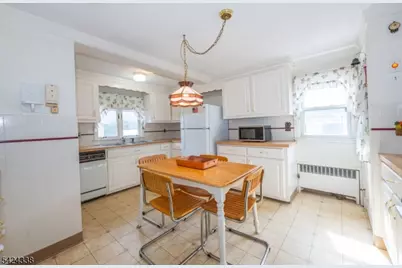 11 Oak Grove Rd, Caldwell, NJ 07006 - Photo 10