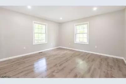 8 Wilcox Ave, Wharton, NJ 07885 - Photo 12