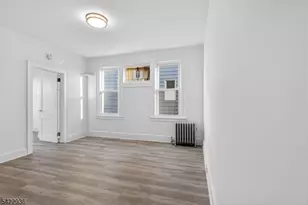 129 Brookwood St, East Orange, NJ 07018 - Photo 4