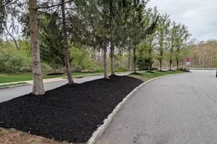 9 Pembrook Ln, Mount Olive, NJ 07828 - Photo 2