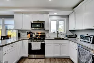 539 Lyme Rock Rd, Bridgewater, NJ 08807 - Photo 4