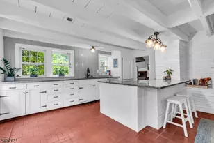 2041 Raritan Rd, Scotch Plains Township, NJ 07076 - Photo 10