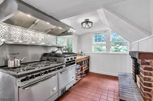 2041 Raritan Rd, Scotch Plains Township, NJ 07076 - Photo 12