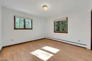 24 Deerhaven Ln, Jefferson Township, NJ 07435 - Photo 18