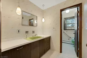 24 Deerhaven Ln, Jefferson Township, NJ 07435 - Photo 20