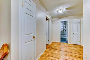 6 Hansen Pl, Wayne Twp., NJ 07470 - Photo 28