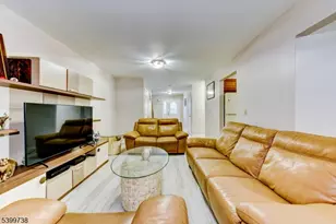 6 Hansen Pl, Wayne Twp., NJ 07470 - Photo 18