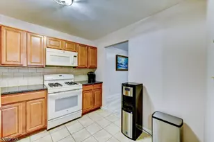 6 Hansen Pl, Wayne Twp., NJ 07470 - Photo 22