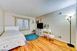 6 Hansen Pl, Wayne Twp., NJ 07470 - Photo 34