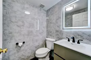 6 Hansen Pl, Wayne Twp., NJ 07470 - Photo 26