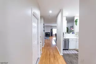 32 Windsor Dr, Lincoln Park, NJ 07035 - Photo 8