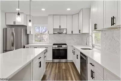 1899 Washington Valley Rd, Bridgewater, NJ 08836 - Photo 10