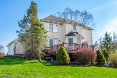 13 Witherwood Dr, Hardyston Township, NJ 07419 - Photo 2