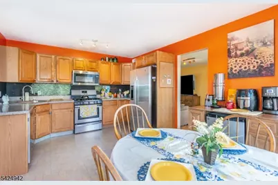 13 Witherwood Dr, Hardyston Township, NJ 07419 - Photo 12