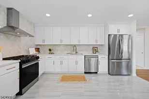 22 Hillcrest Rd, Hillsborough Township, NJ 08844 - Photo 2