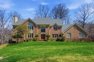 11 Rosewood Ln, Denville, NJ 07834 - Photo 2