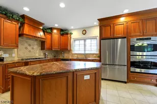 22 Mdw Lk Dr, Mahwah Twp., NJ 07430 - Photo 12