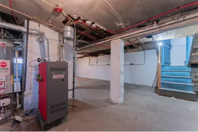 211 N 13th St, Newark, NJ 07107 - Photo 32