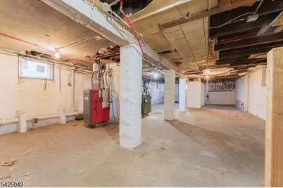 211 N 13th St, Newark, NJ 07107 - Photo 30