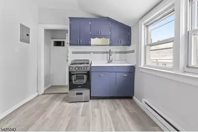 211 N 13th St, Newark, NJ 07107 - Photo 28