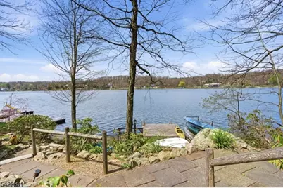 1193 Lakeside Dr E, Vernon, NJ 07422 - Photo 20