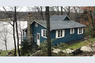 1193 Lakeside Dr E, Vernon, NJ 07422 - Photo 1
