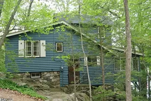 1193 Lakeside Dr E, Vernon, NJ 07422 - Photo 4