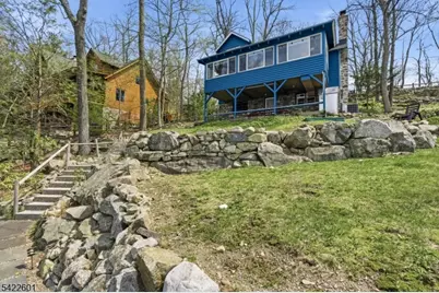 1193 Lakeside Dr E, Vernon, NJ 07422 - Photo 4