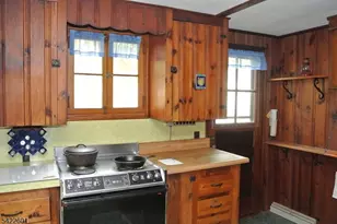 1193 Lakeside Dr E, Vernon, NJ 07422 - Photo 12