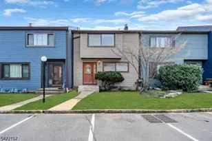 457 Brookside Ln, Hillsborough Township, NJ 08844 - Photo 2