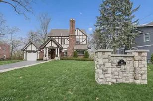 86 Crescent Ave, Passaic, NJ 07055 - Photo 2