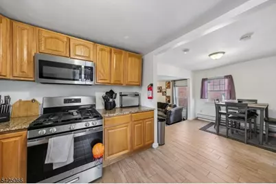 416 Frankfort St, Orange, NJ 07050 - Photo 6