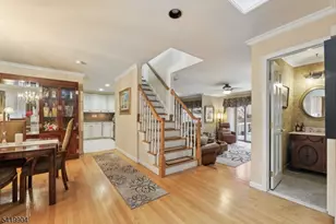 7 Valen Ct, Franklin Lakes, NJ 07417 - Photo 4