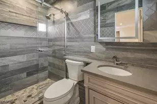 28 Glenroy Rd, Fairfield, NJ 07004 - Photo 22