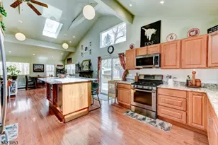 11 Mt Crest Rd, Jefferson Township, NJ 07438 - Photo 6