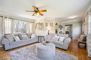 9 Cottonwood Ct, Hardyston Township, NJ 07460 - Photo 8